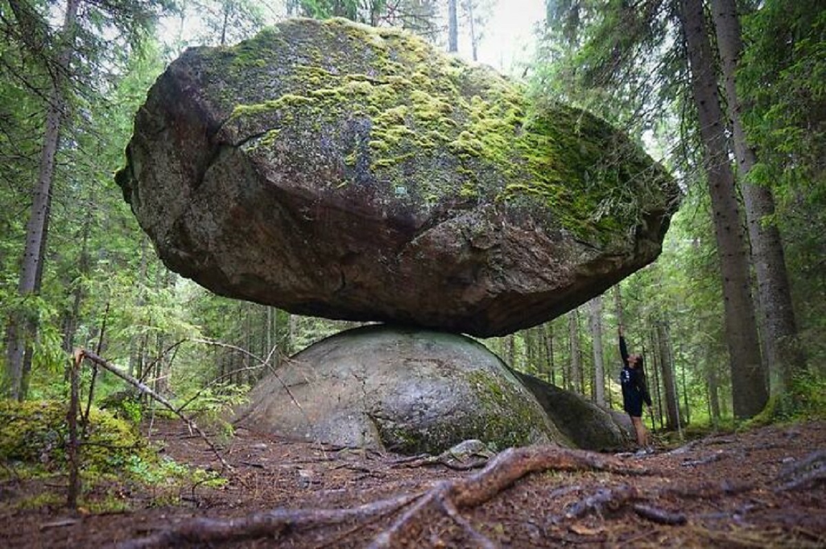 500 kg rock