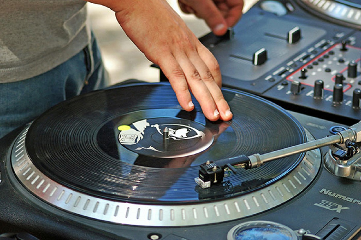 DJ scratching was invented in 1975 when Grand Wizzard Theodore was playing records loudly, making his mother to enter his room to scold him. This caused him to hold the record still, accidentally moving it back and forth and liking the sound it made