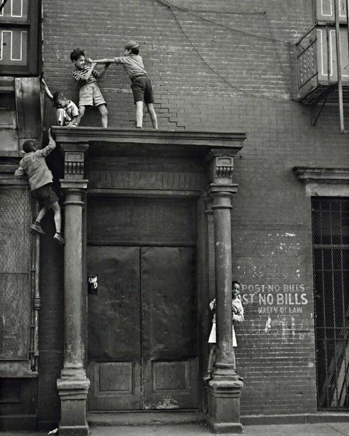 Kids Playing, New York, 1940s