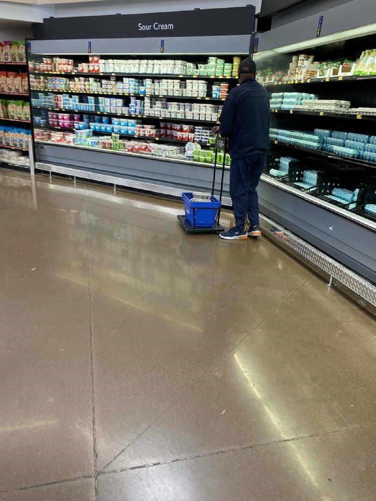 This person didn't get that the basket return at Walmart wasn't his personal basket trolley: