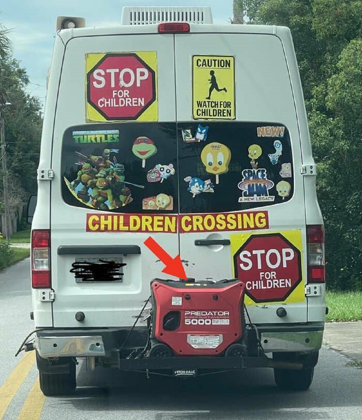 This ice cream truck driver didn't get they really should've bought a different brand of generator: