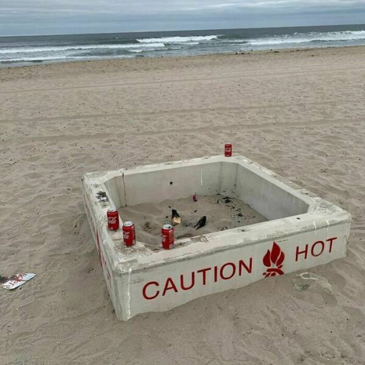 sand - elis Caution Hot