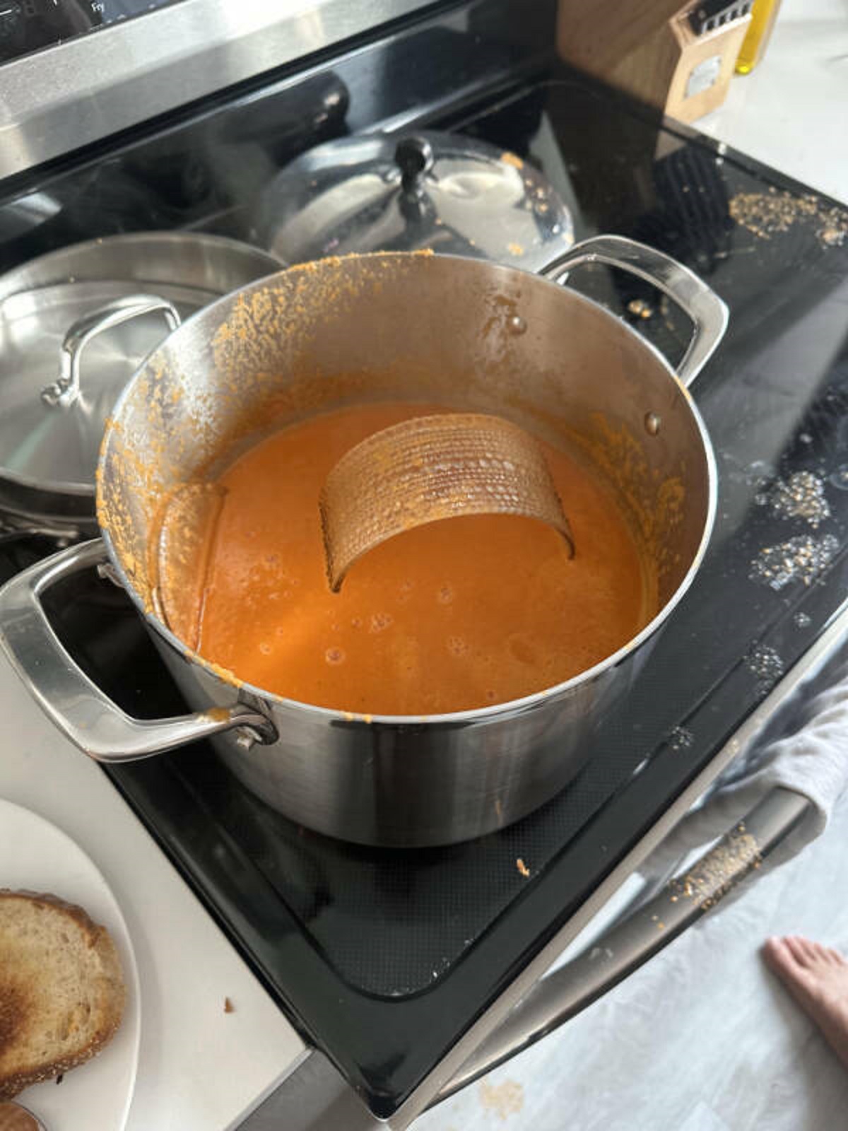 “Fiancé spent 4 hours preparing soup from scratch, only for the glass bowl to break in the soup.”