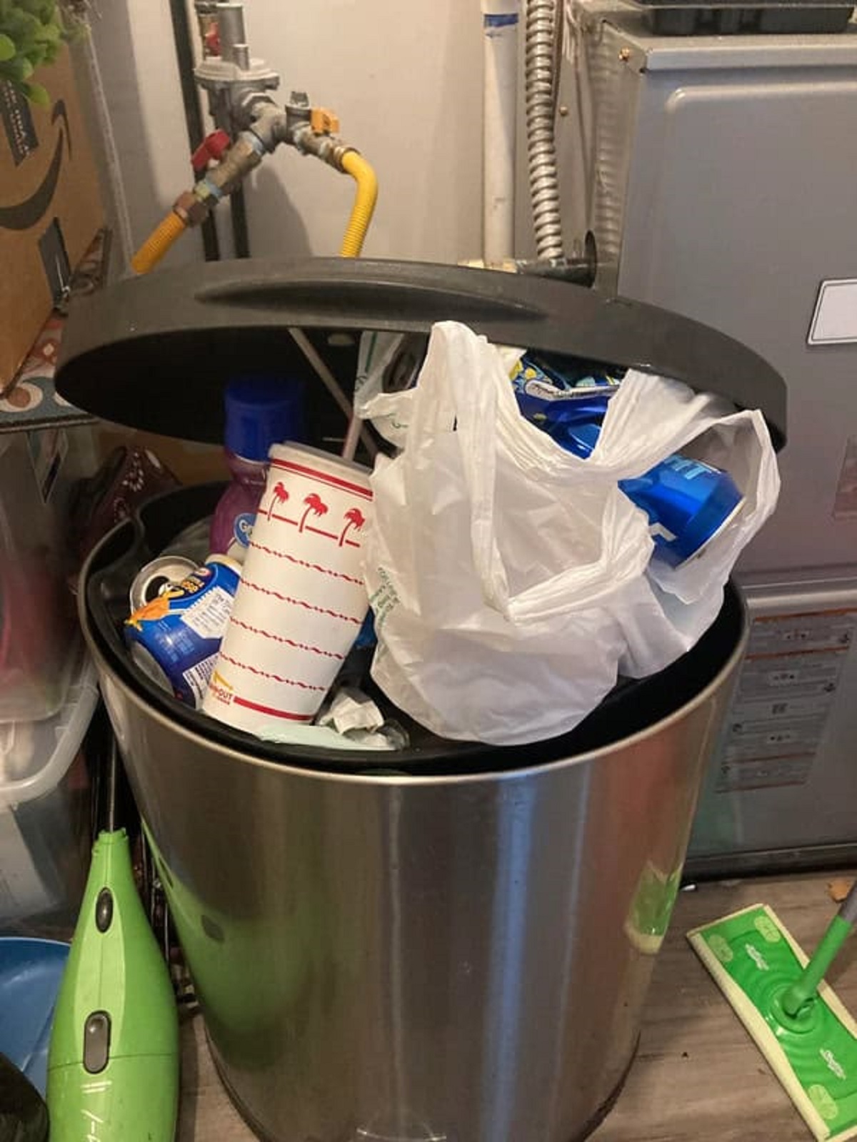 “How my roommates leave the trash instead of putting a new bag in”