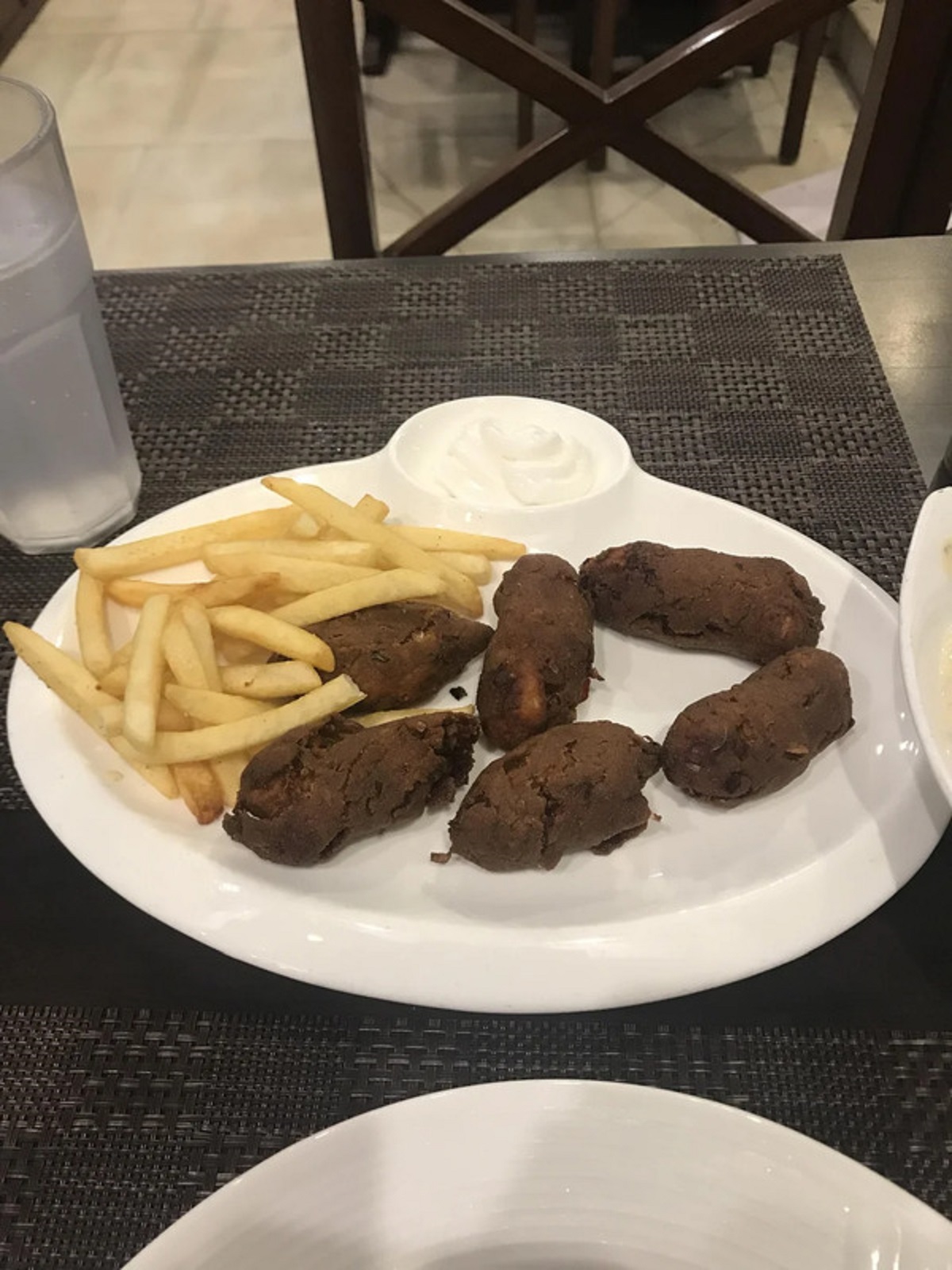 “I’m an English man traveling India. Fancied some British food and ordered fish and chips… wow, what a sight this was”