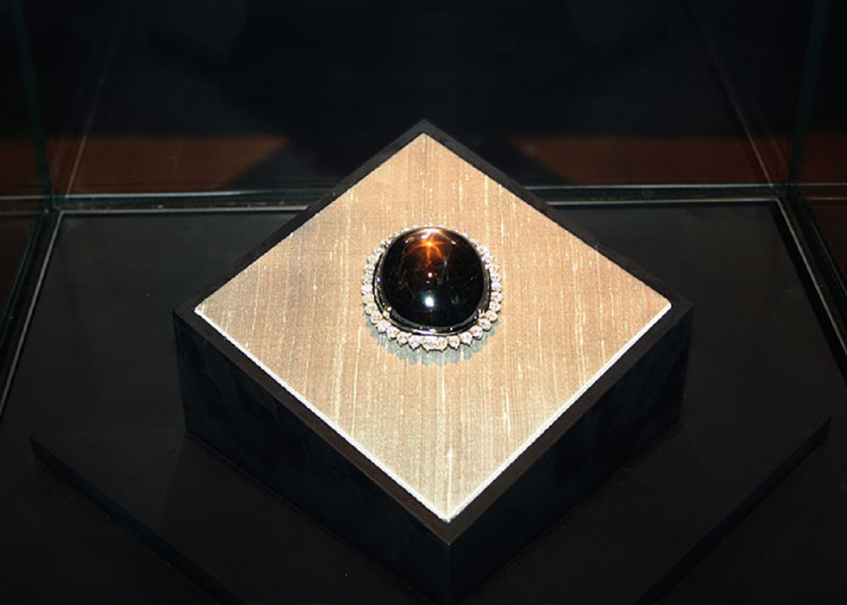 After a boy in the 1930s found what looked like a "great lump of coal", his family used it as a doorstop for a decade until his dad had "a little look at it." This led to the realization it was the world's largest black sapphire. After being faceted, the Black Star of Queensland is 733 carats.