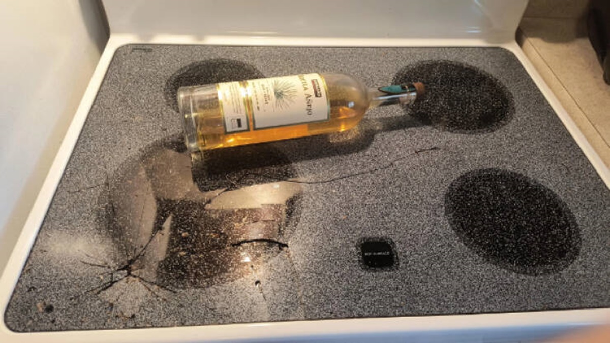 “My MIL just turned 70 and to celebrate I was planning on making her a 4 course meal tomorrow night. I came home to this. Cat knocked a bottle off the fridge.”