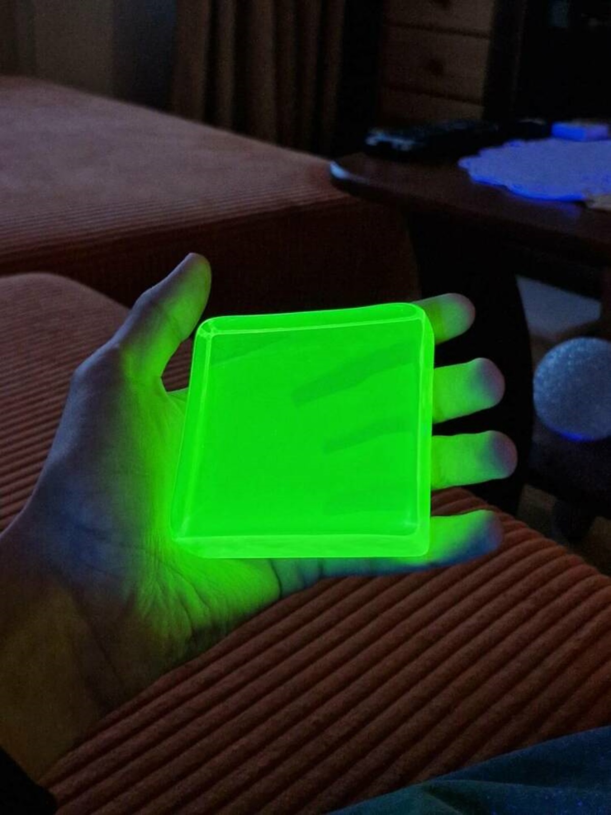 "I have a tile of uranium glass"