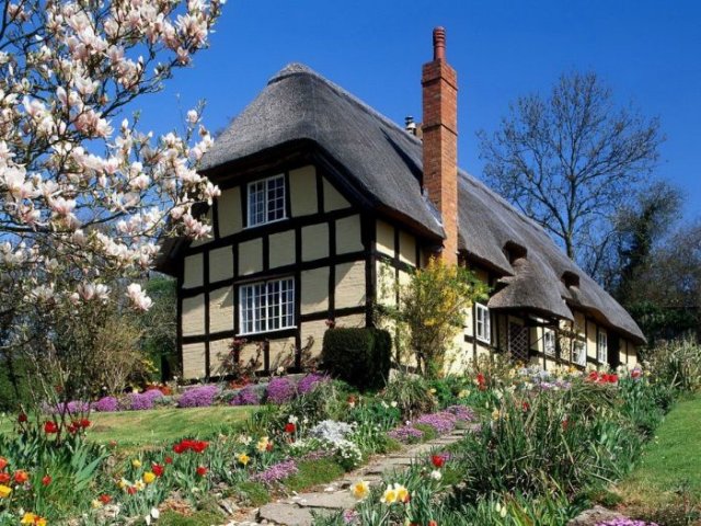 Beautiful English Houses