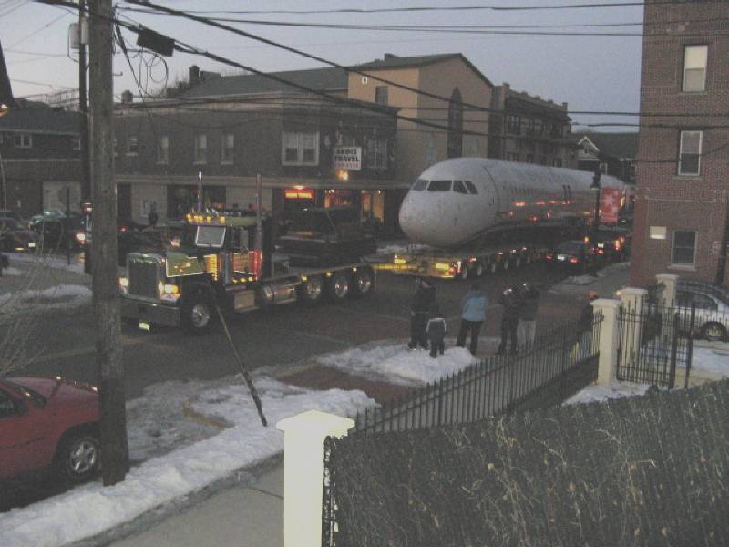 This is How The Jet Plane Was Moved From The Hudson River