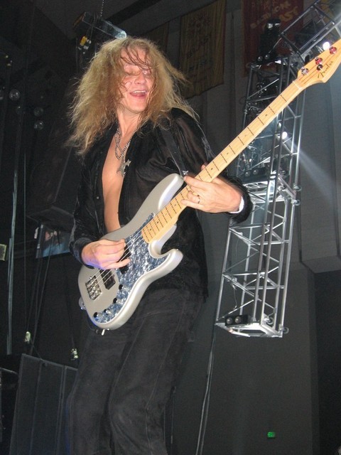Ean Evans - bassist (Lynyrd Skynyrd since 2001) cancer