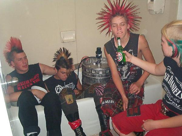 More pictures of punks!