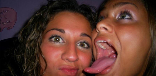 CHICKS WITH LONG TONGUES
