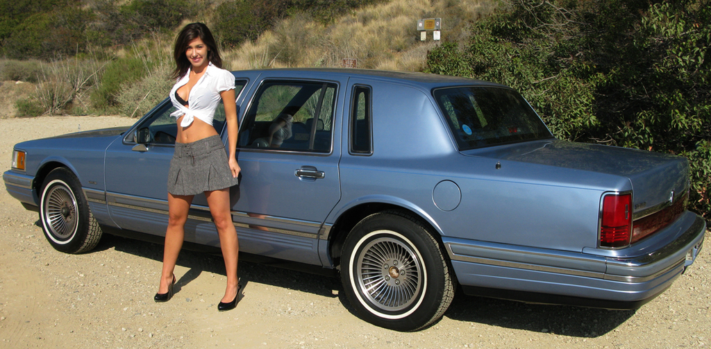 Hot Girl Helps Sell An Old Car