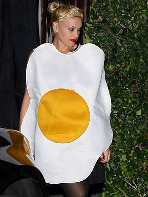 Gwen Stefani as an egg