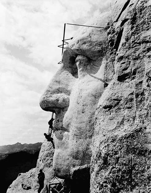 construction of mount rushmore