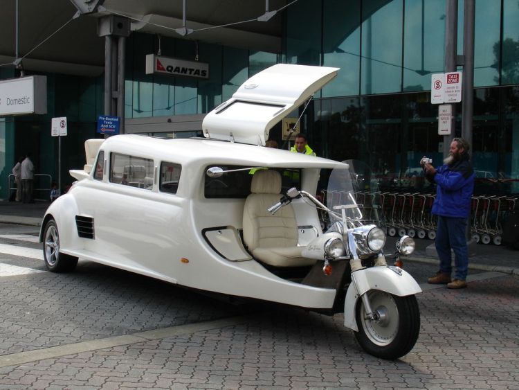 STRETCH LIMO TRIKE! MOTORCYCLE 