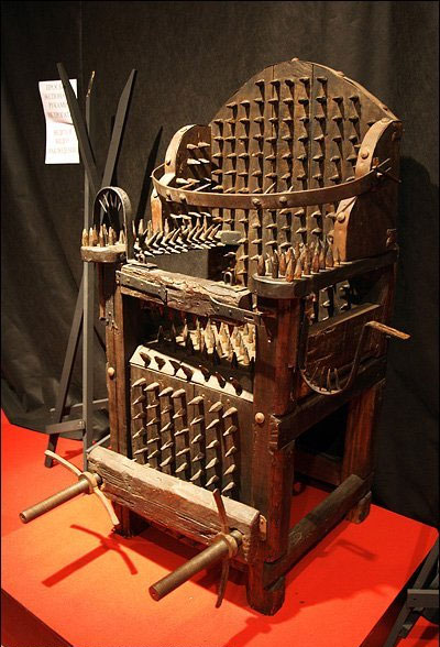 TORTURE CHAIR - NASTY! 