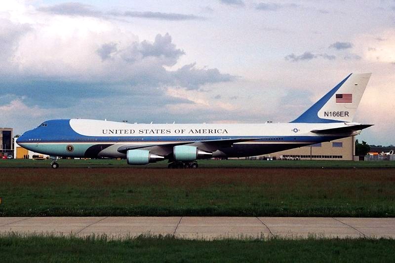 I don't care who you are, this is funny!
 Leave it to the federal Government
New "Air Force One" Tail Number and yes, forgive me but I am laughing! 