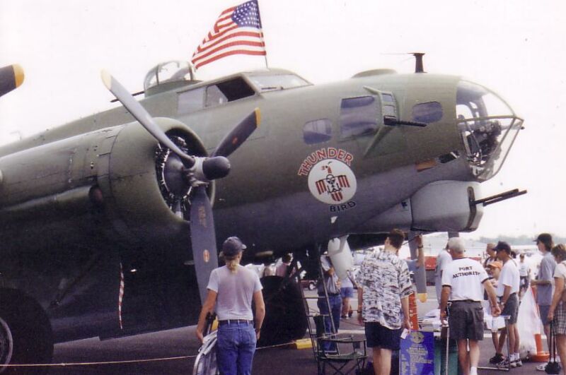 BOEING B-17G FLYING FORTRESS - WWII BOMBER 