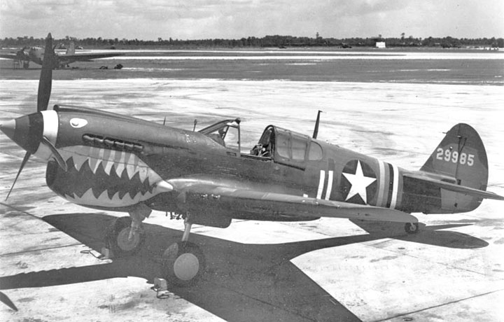 CURTISS P-40K 