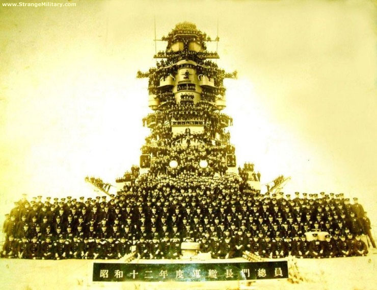 WWII JAPANESE BATTLESHIP CREW PICTURE 