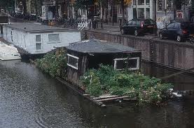 Cool Houseboat's