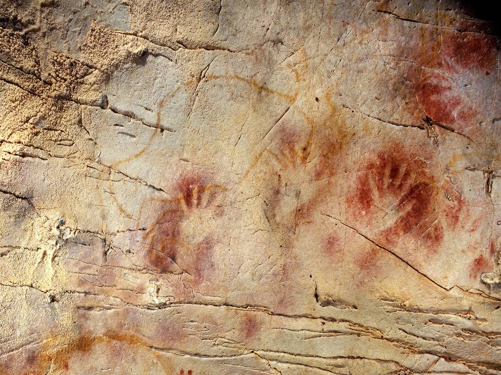 world's oldest cave paintings