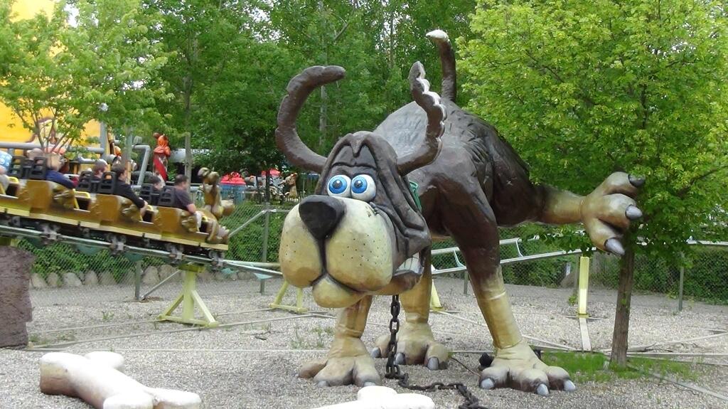 BonBon Land is the brainchild of Danish confectioner, Michael Spangsberg, who opened the park in 1992. Home of the "Farting Dog," BonBon Land features a puzzling variety of cartoon animal statues.