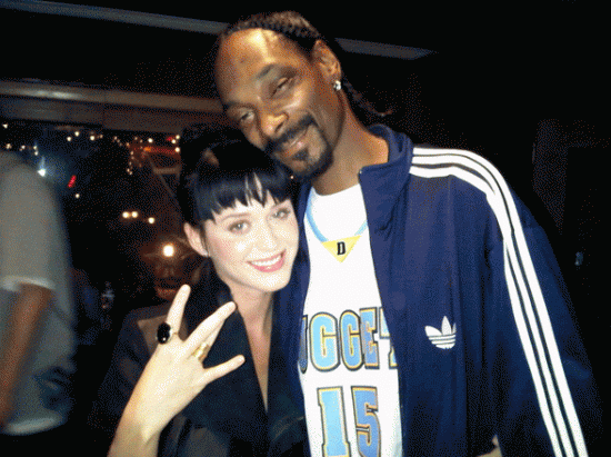 Katy Perry and Snoop Dogg - California Gurls