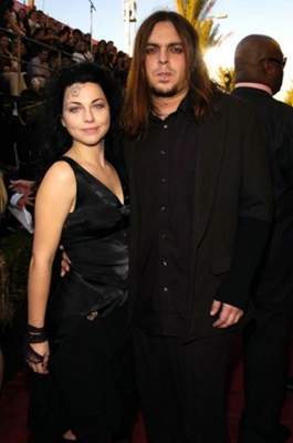 Amy Lee and Seether - Broken