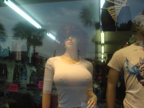 Even the mannequins in Florida have inplants!!!