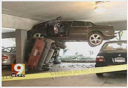 Funny Car Parking Pictures!3