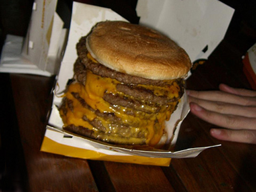 A 2 pounds cheeseburger! 