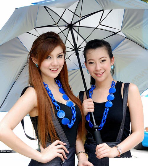 Racing Umbrella Girls