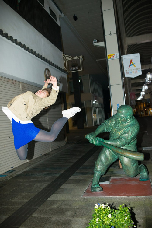 Sooo ... they put up a sculpture in Japan. And this happens.