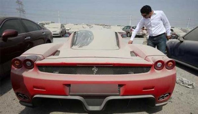 Abandonded cars in Dubai