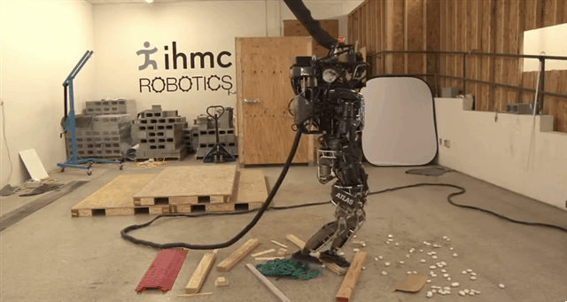 15 Reasons You Shouldn't Fear The Robot Apocalypse, Yet