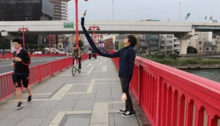 Man Embarrassed to Use Selfie Stick Creates Ridiculous Selfie Arms Instead