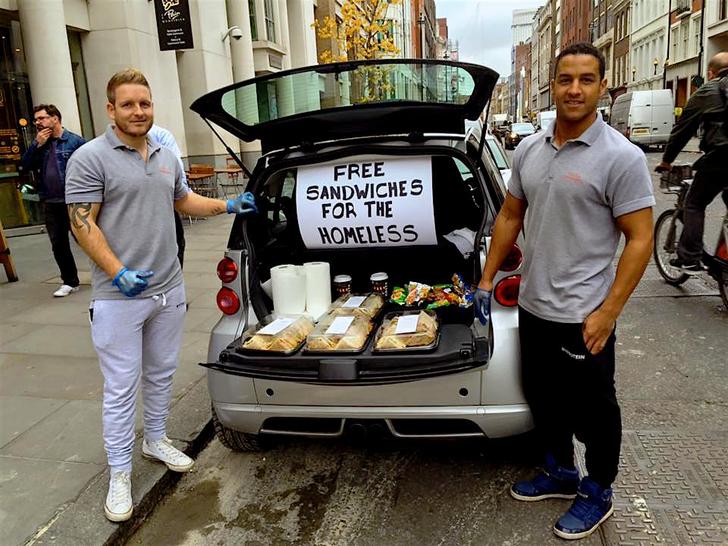 giving food to the homeless - Free Sandwiches For The Homeless