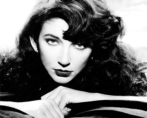 Kate Bush with a 40s star look