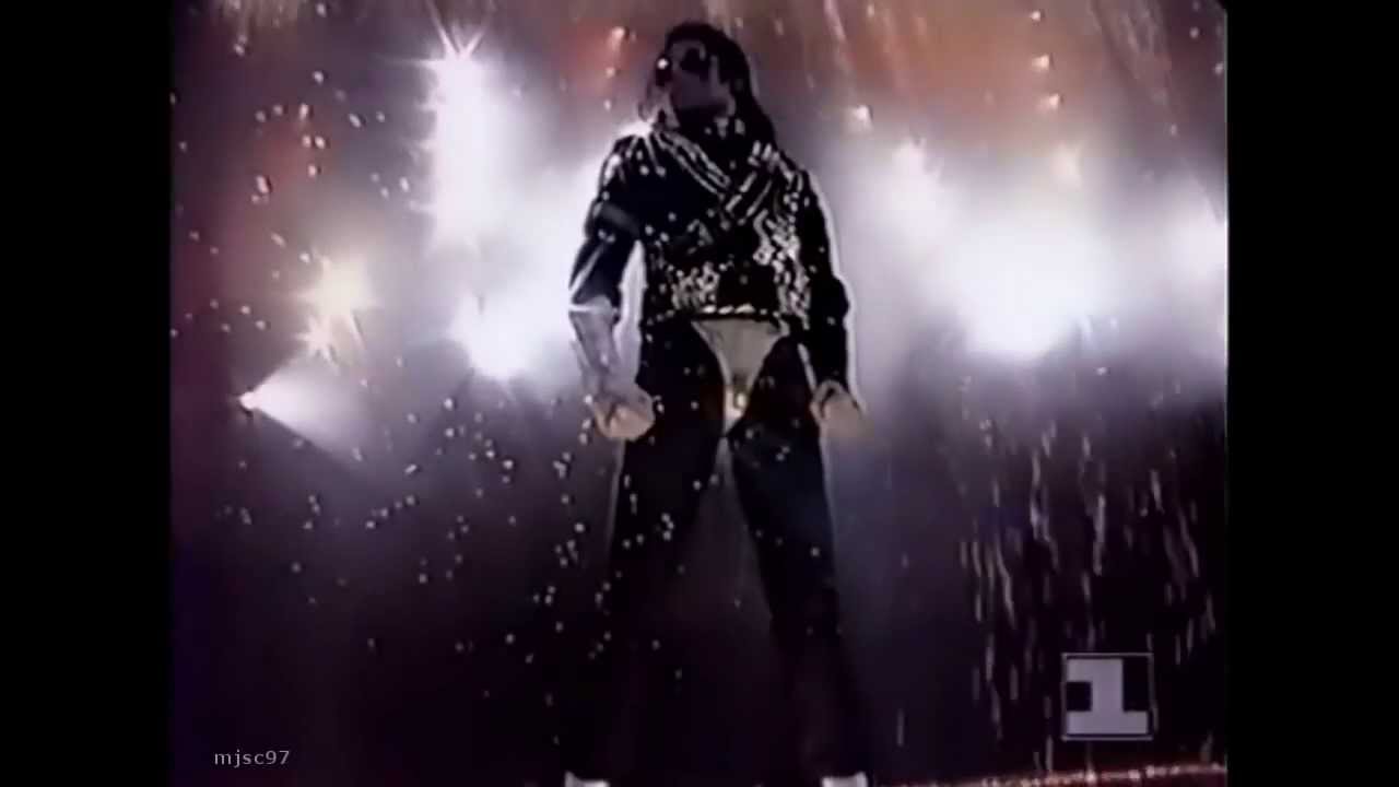 When Michael performed in Moscow in 1993 it was so rainy you could see people mopping the stage while Jackson danced. The man WOULD NOT stop a concert.