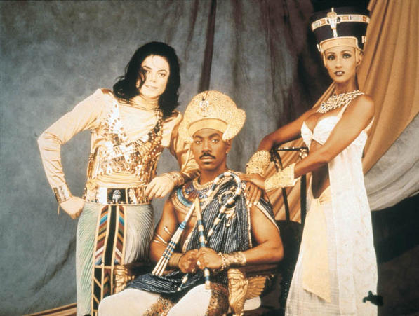 Also in 1993 MJ was suppose to sing "Remember the Time" during The Soul Train Music Awards, but Jackson was injured and couldn't dance. So he sang while sitting on a throne like a pharaoh of pop.