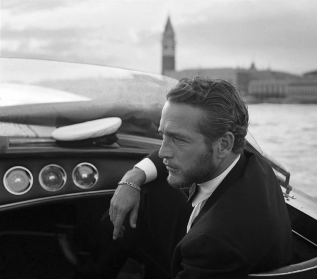 Paul Newman boating in Venice (1963)
