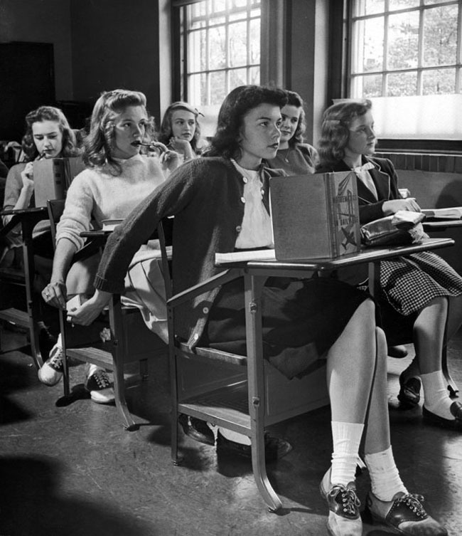 "Texting" in class (1944)