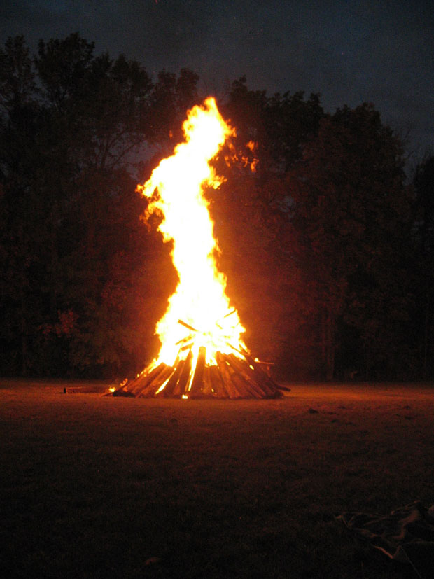 BURNING AT THE STAKE 
Is the best known type of execution by fire, practiced in many parts of the world throughout history. The condemned is bound to a large wooden stake, surrounded and above a collection of flammable materials (most commonly wood). If the fire was large (for instance, when a number of people were executed at the same time), death often came from carbon monoxide poisoning before flames actually caused harm to the body. However, if the fire was small enough, the victim would burn for some time until death from hypovolemia (the loss of blood and/or fluids, since extensive burns often require large amounts of intravenous fluid, because the subsequent inflammatory response causes significant capillary fluid leakage and edema), heatstroke and/or simply the thermal decomposition of vital body parts.