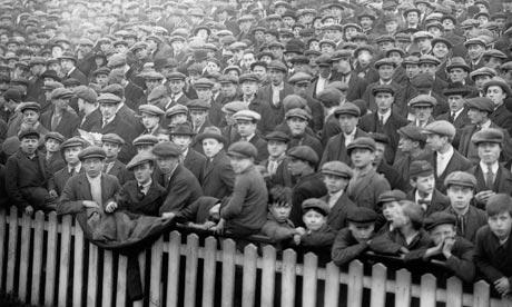 Starting gates for first London Marathon (1913).