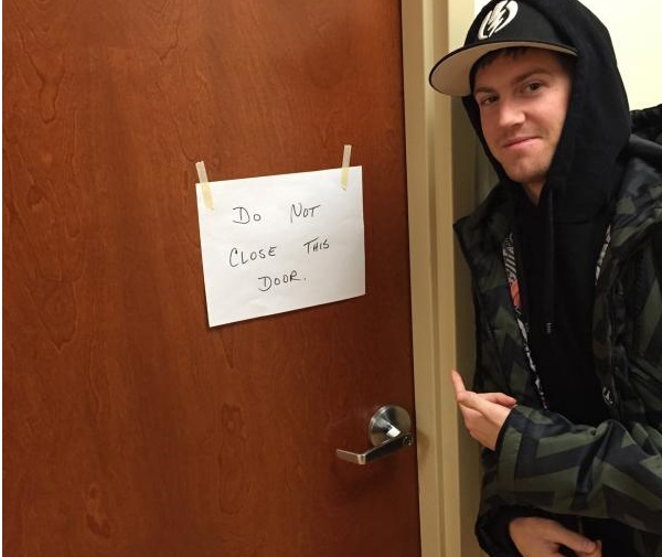 Do Not This Close Door