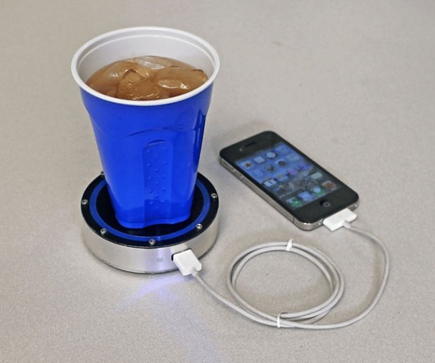 Smartphone Charger that uses heat or cold to charge your phone.
