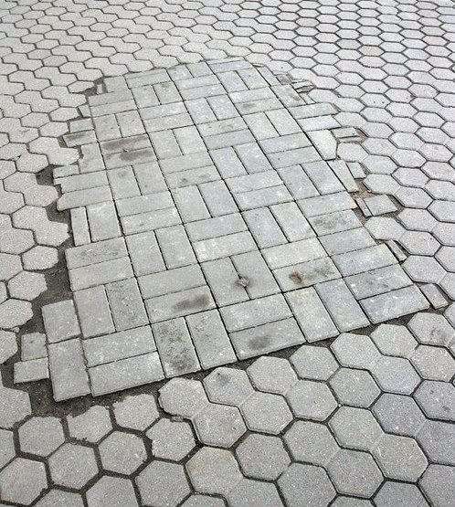 21 Images Of Inanimate Objects Trying to Ruin Your Day With OCD